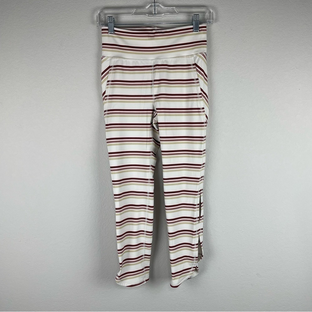 Free People FP Movement White Red Striped Infinity Cropped Leggings Size Small